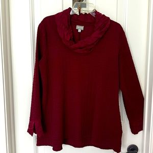 Niche hip length tunic in packable pucker fabric.